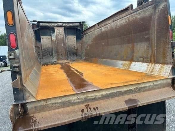 Mack GRANITE GU713 Самоскиди
