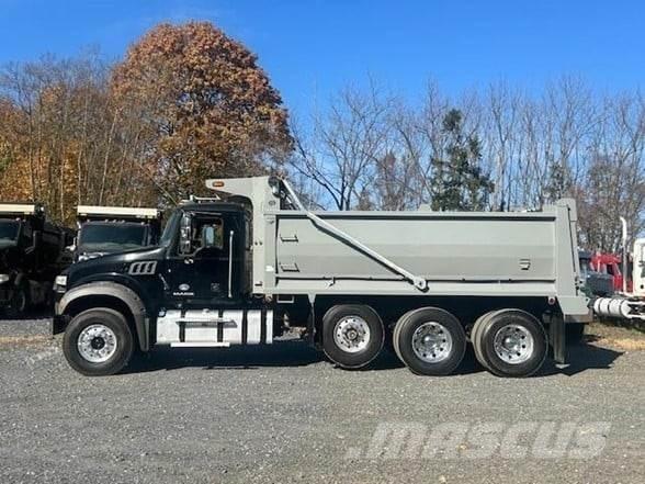Mack GRANITE GU713 Самоскиди