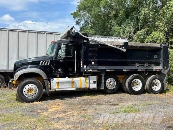 Mack GRANITE GU713 Самоскиди