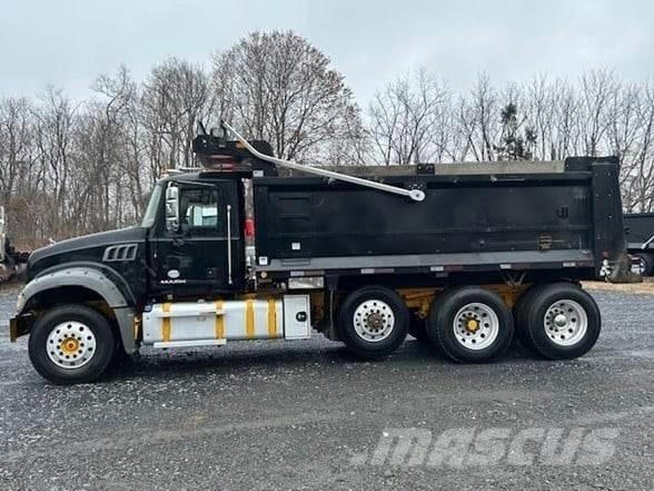 Mack GRANITE GU713 Самоскиди