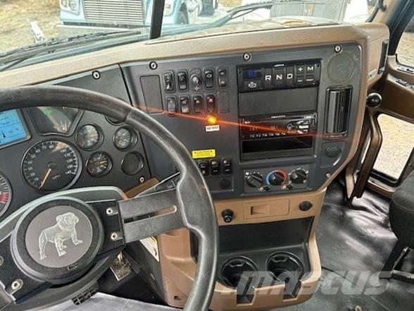Mack GRANITE GU713 Самоскиди