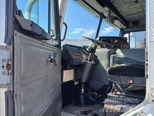 Peterbilt 320 Сміттєвози