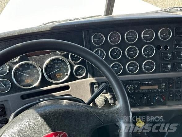 Peterbilt 367 Тягачі