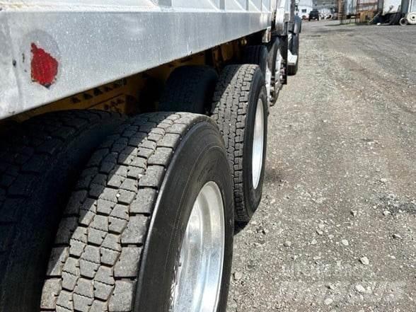 Peterbilt 567 Самоскиди