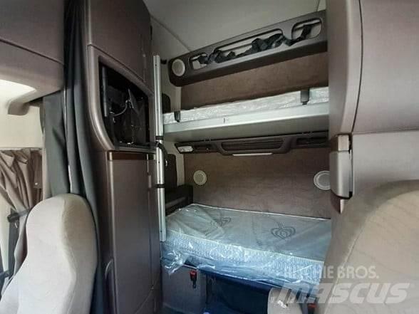 Volvo VNL64T780 Тягачі