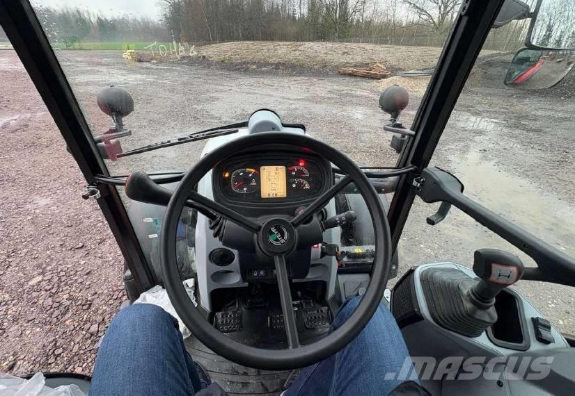 Steyr 4065 Kompakt S Трактори