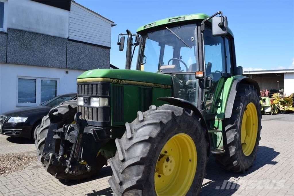 John Deere 6200 Трактори