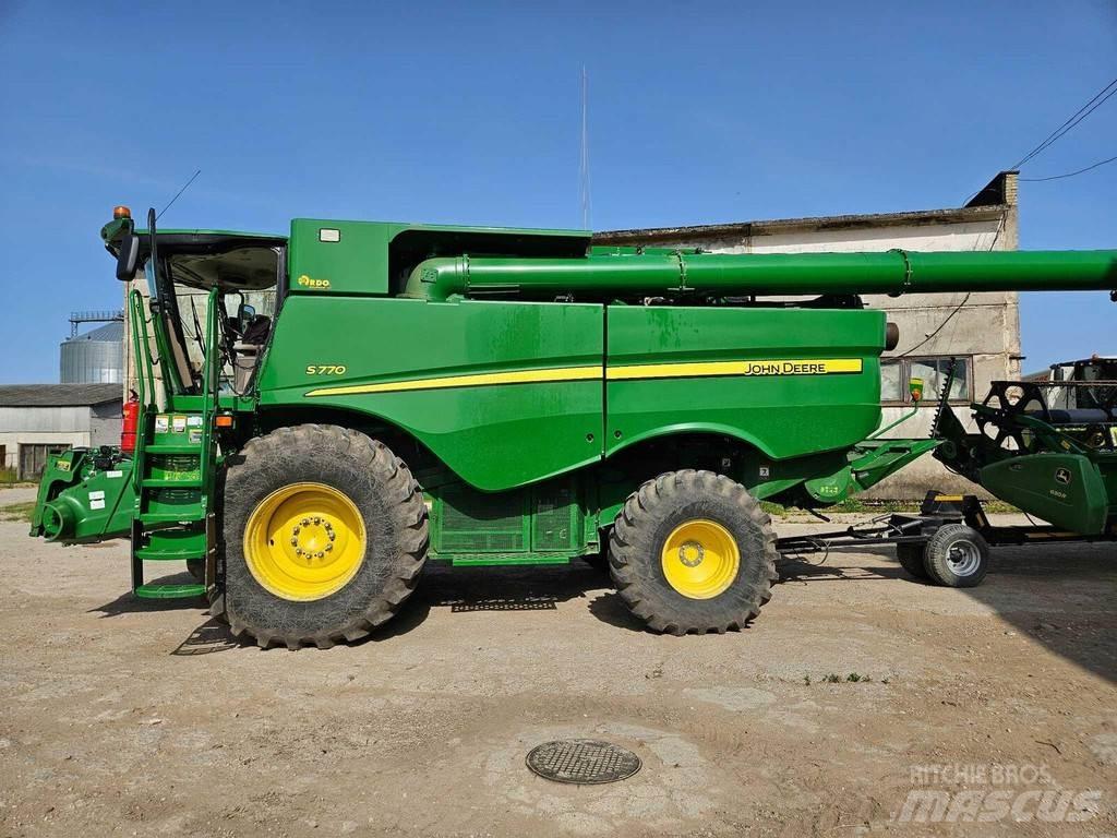 John Deere S770 Зернозбиральні комбайни