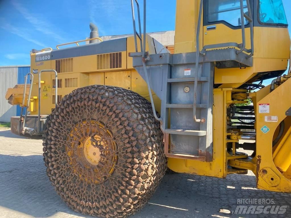 Komatsu WA 600-3 Фронтальні навантажувачі
