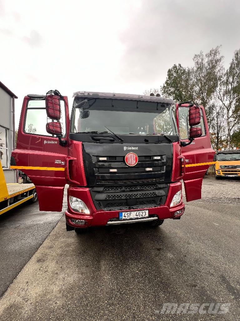 Tatra T158 Вантажівки-платформи/бокове розвантаження