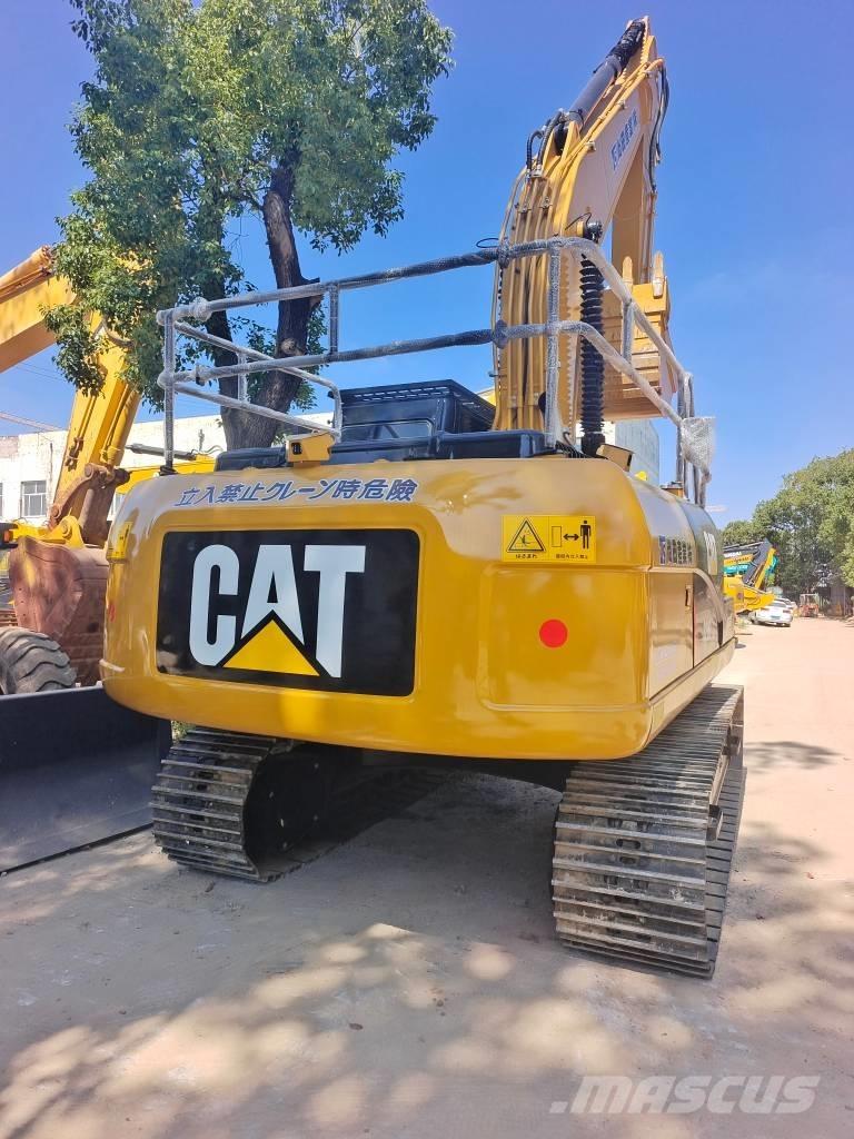 CAT 320 D2 Гусеничні екскаватори