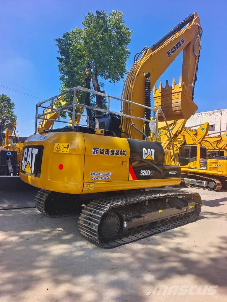 CAT 320 D2 Гусеничні екскаватори