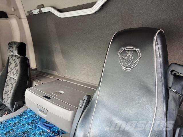 Scania P 370 Тентовані вантажівки