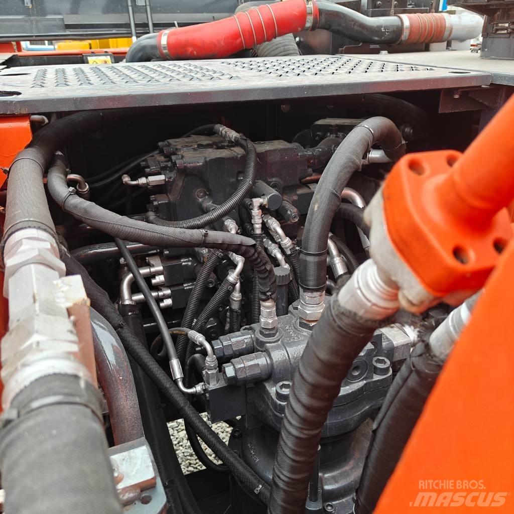 Doosan DX225LC-9C Гусеничні екскаватори