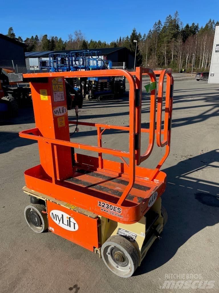 JLG 1230 Підйомники-ножиці