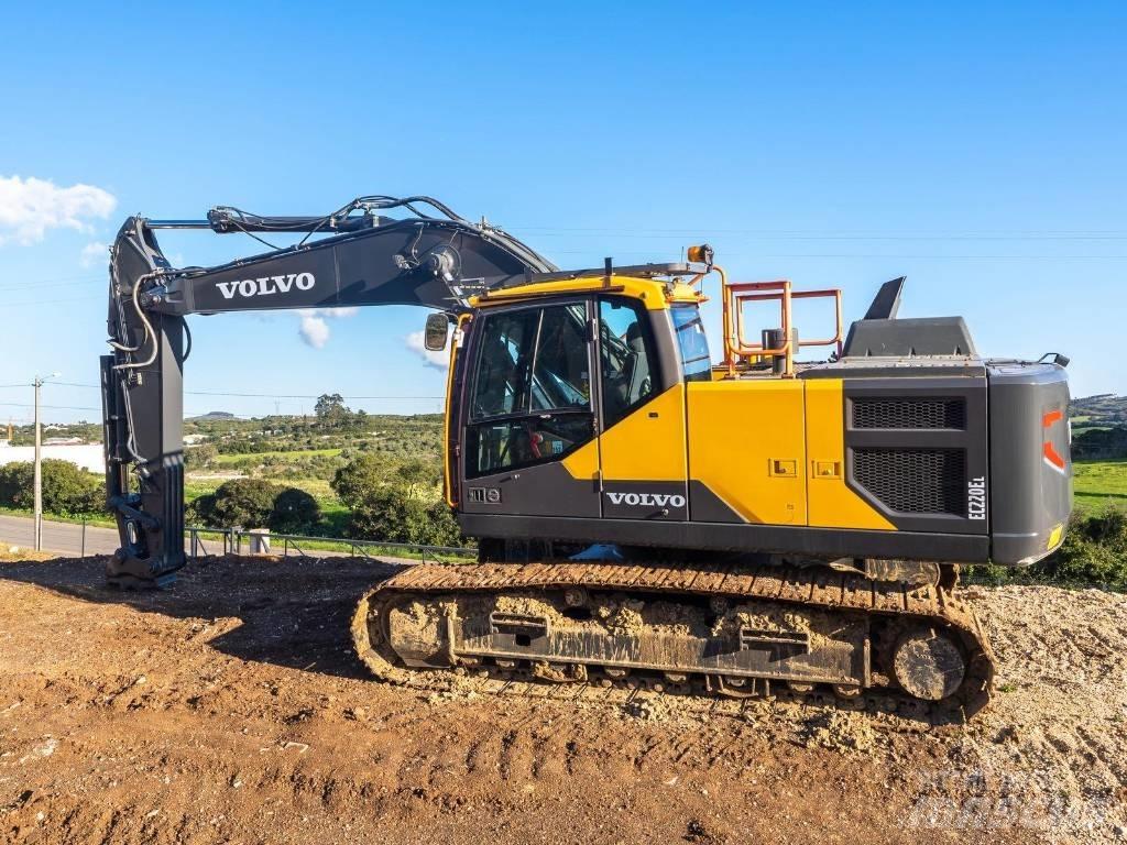 Volvo EC 220 E Гусеничні екскаватори