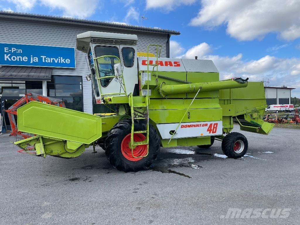 CLAAS Dominator 48 Зернозбиральні комбайни