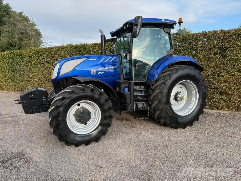 New Holland T 7.270 Трактори