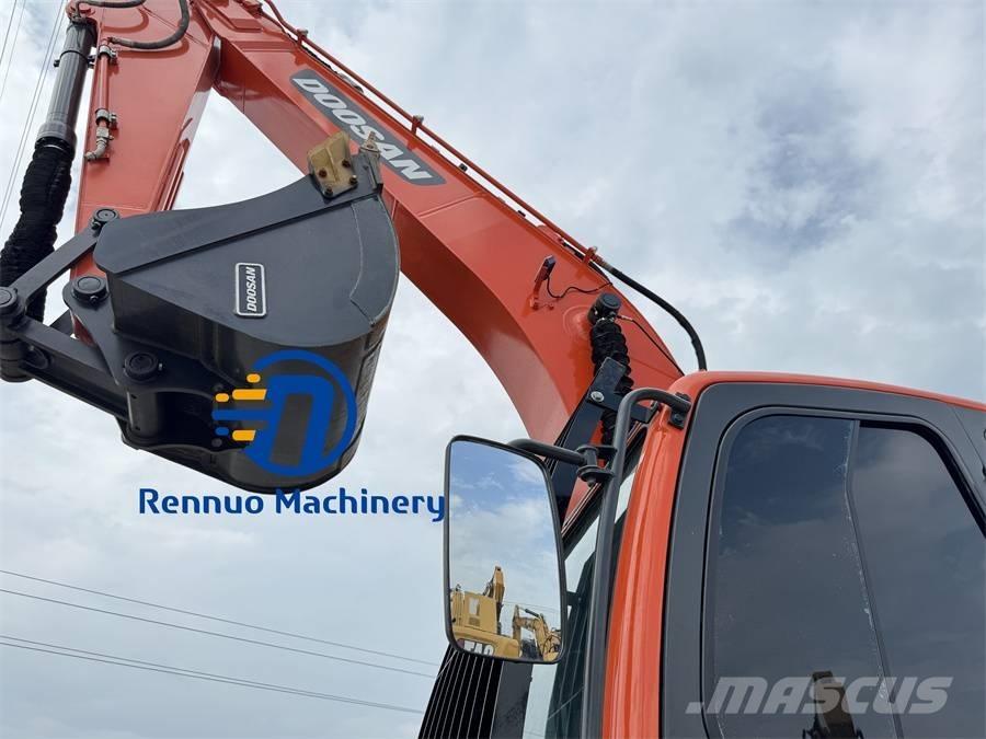 Doosan DX 225 LC-9C Гусеничні екскаватори