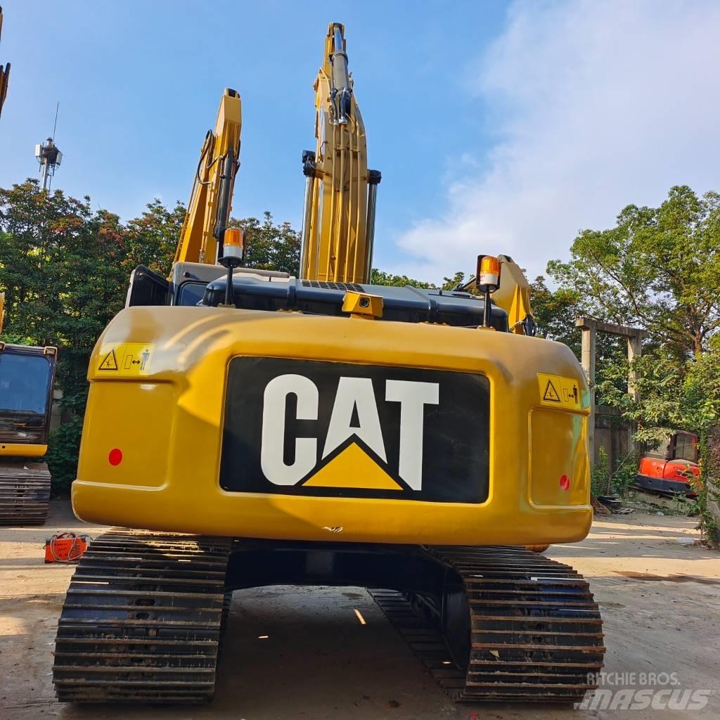 CAT 320D Гусеничні екскаватори