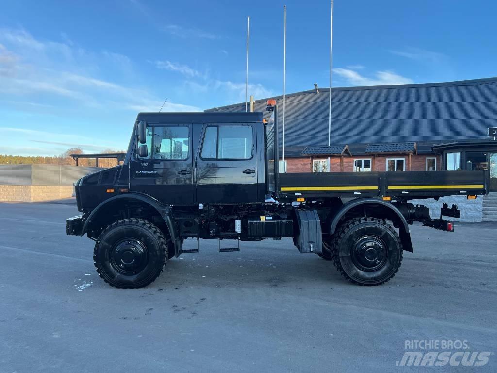 Mercedes-Benz Unimog Вантажівки-платформи/бокове розвантаження