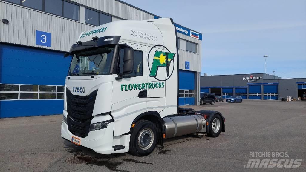 Iveco S-Way 460 LNG Тягачі