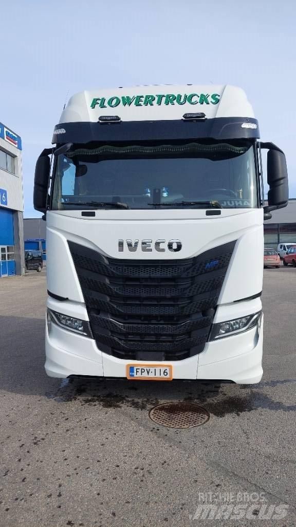 Iveco S-Way 460 LNG Тягачі