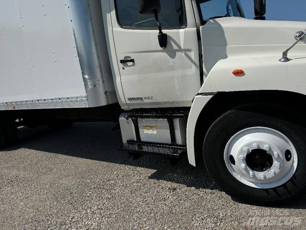 Hino 238 Фургони
