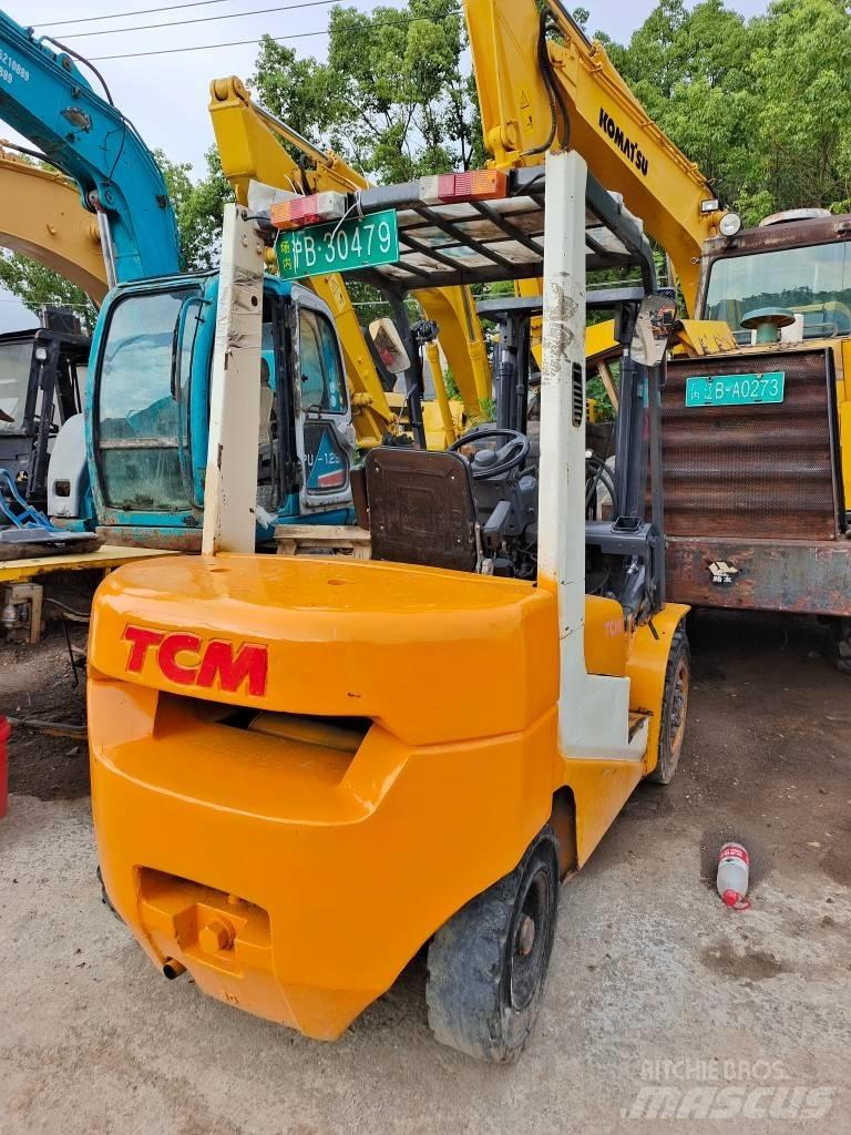 TCM FD 30 Дизельні навантажувачі