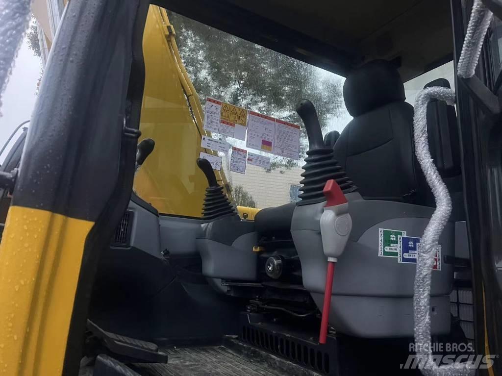 Komatsu PC 130 Середні екскаватори 7т. - 12т.