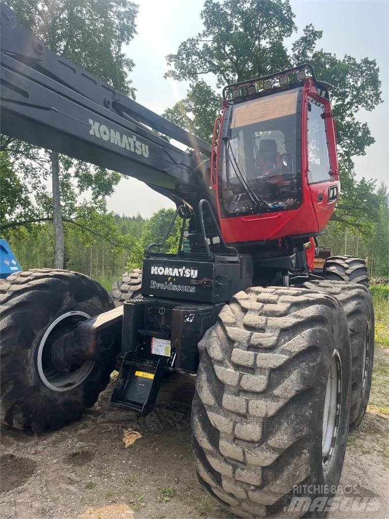 Komatsu 951 Харвестери