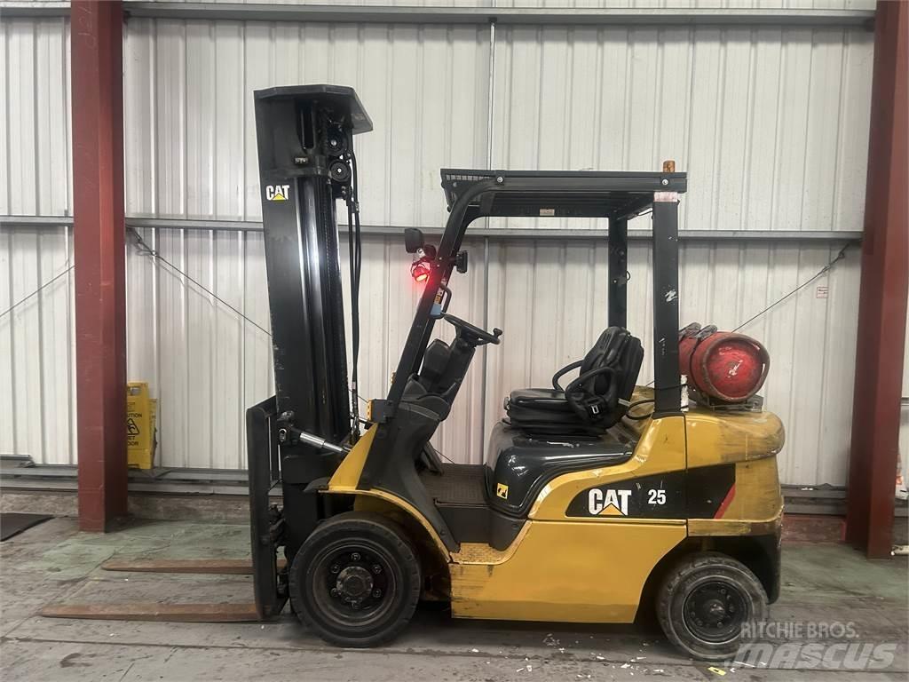 CAT GP25NT Газові навантажувачі