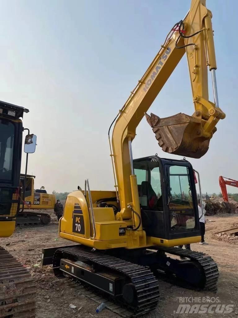 Komatsu PC70-8 Гусеничні екскаватори