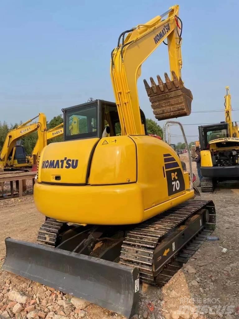 Komatsu PC70-8 Гусеничні екскаватори