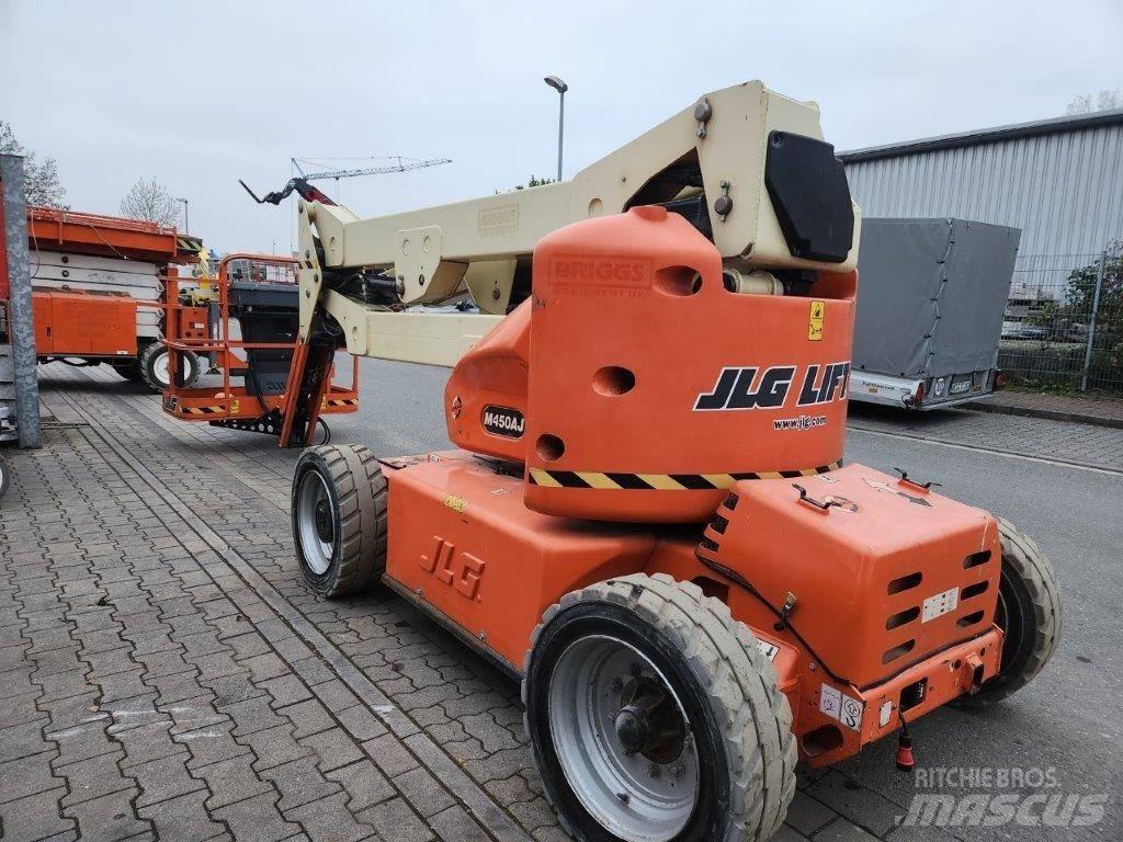 JLG M 450 AJ Колінчаті підйомники