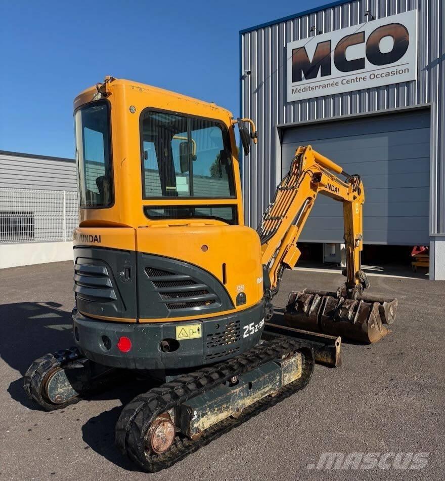 Hyundai R25Z-9 AK Міні-екскаватори < 7т