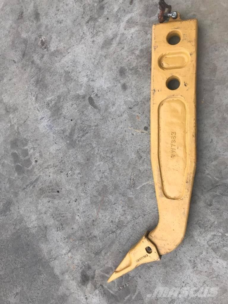 Komatsu D65 Shank Скарифікатори