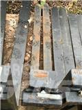 JCB Forks Pin & Cone Інше обладнання для вантажних і землекопальних робіт