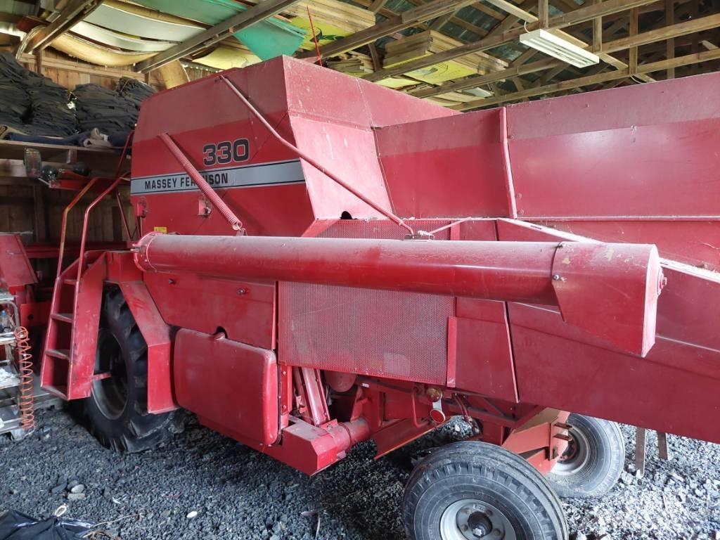 Massey Ferguson 330 Зернозбиральні комбайни