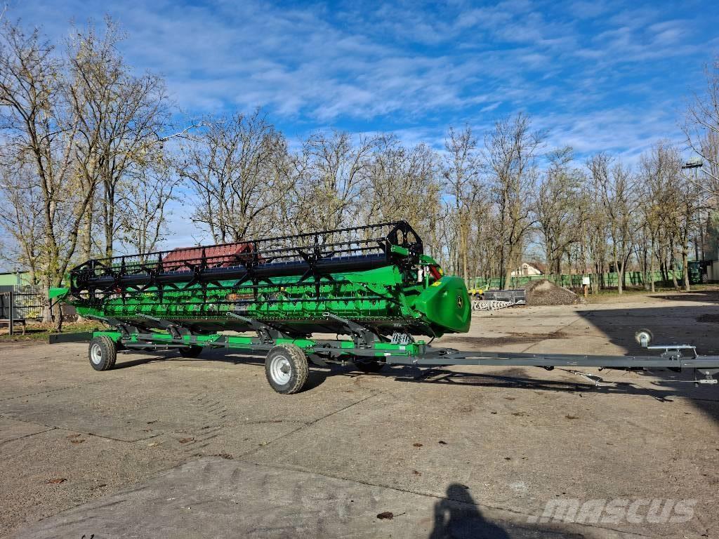 John Deere S7 900 Зернозбиральні комбайни