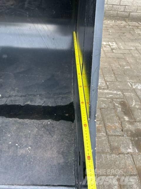 CAT Tanden bak CW 30 Ковші