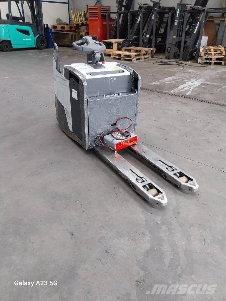 UniCarriers PLR200 Візки для перевезення піддонів
