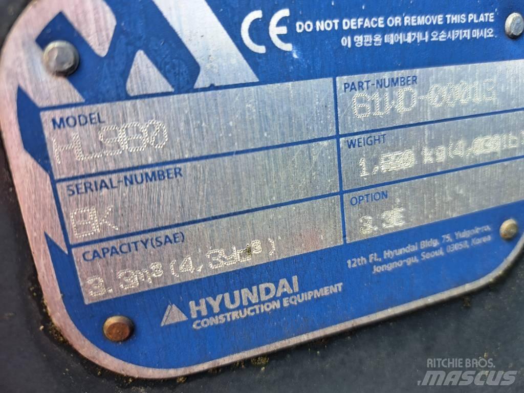 Hyundai HL980 Ковші