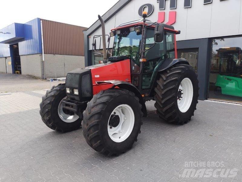 Valtra Valmet 900 Трактори