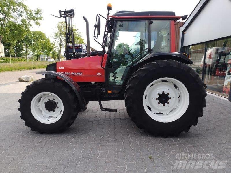 Valtra Valmet 900 Трактори