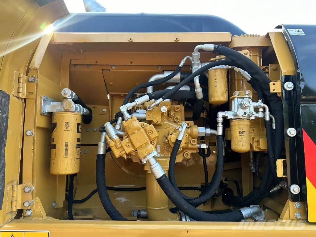 CAT 330 D Гусеничні екскаватори
