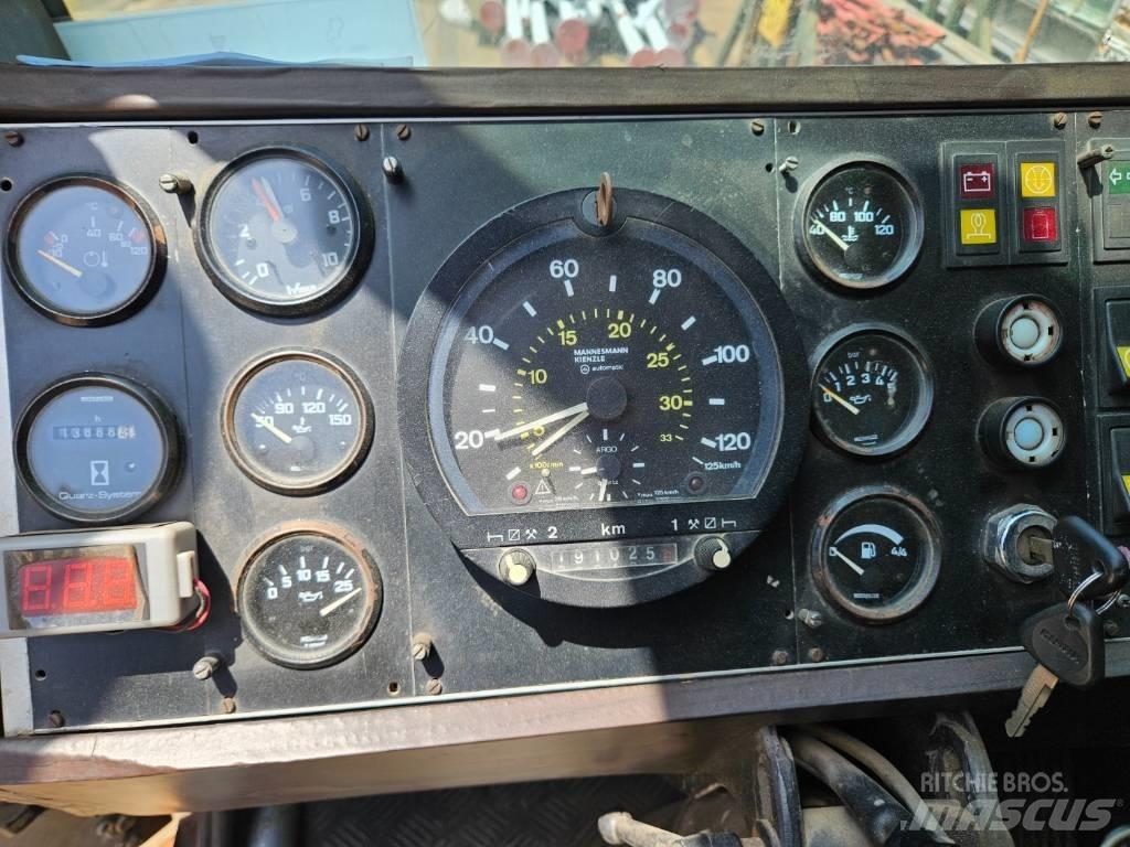 Grove KMK5160 Гусеничні крани