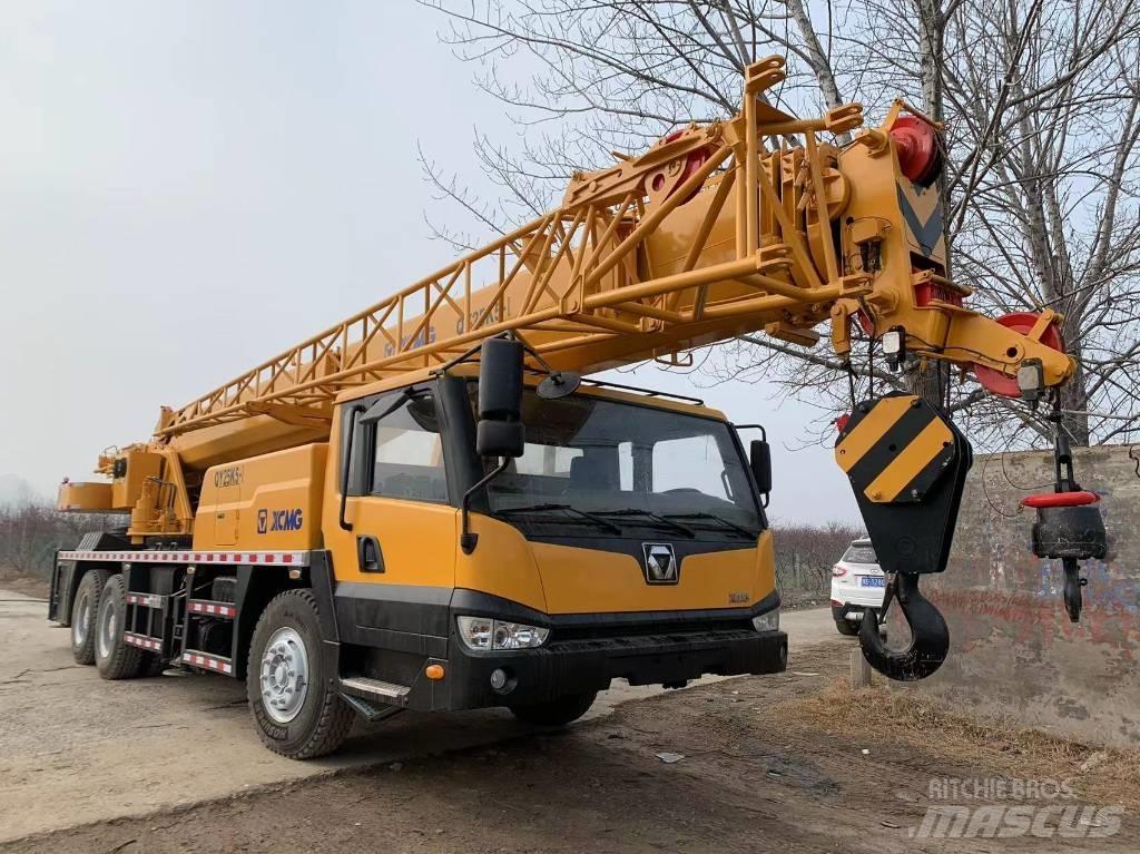 XCMG QY25K5-I автокрани