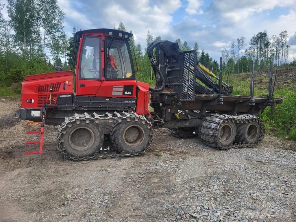 Komatsu 835 Форвардери