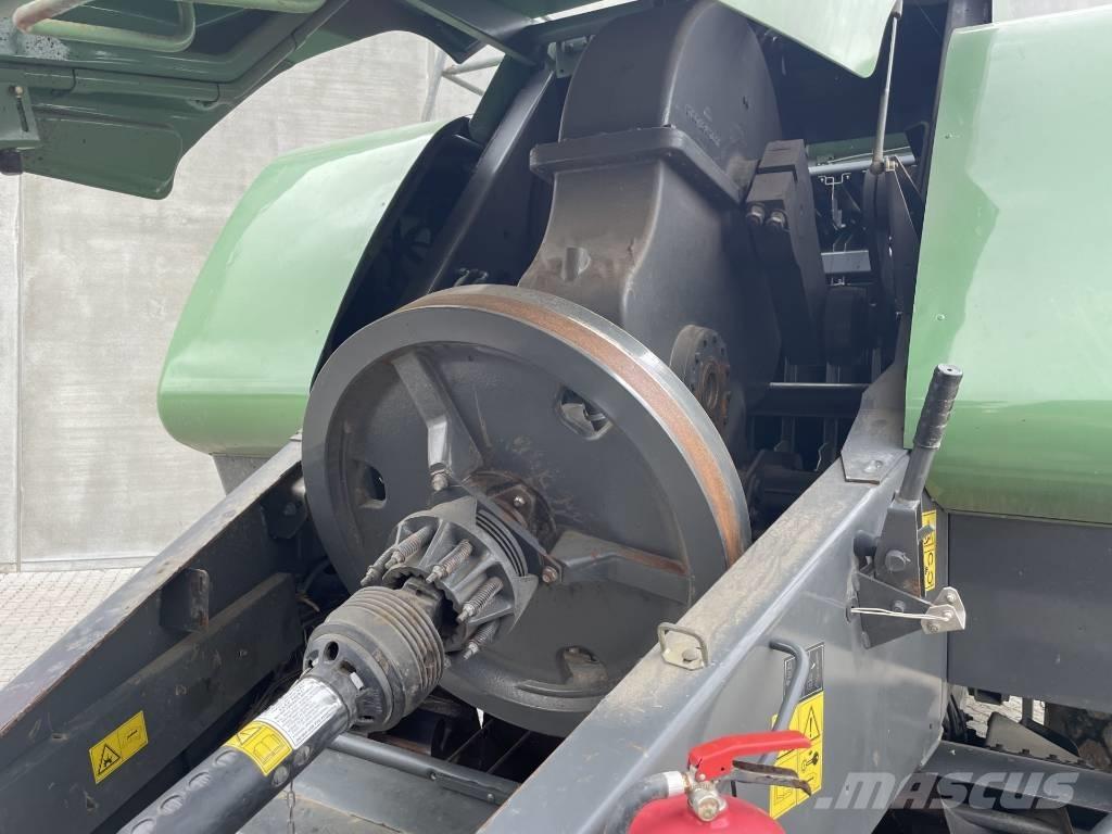Fendt 12130 N Тюкові прес-підбирачі